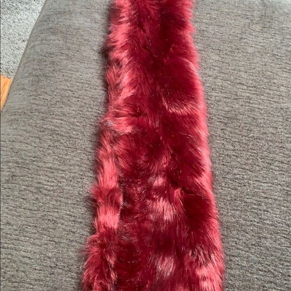Fur scarf - Picture 3 of 3